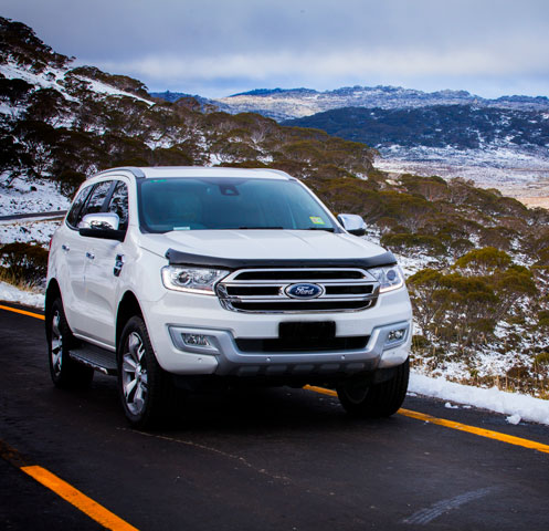 Jindabyne to Thredbo Shuttle Bus 4wd vehicle